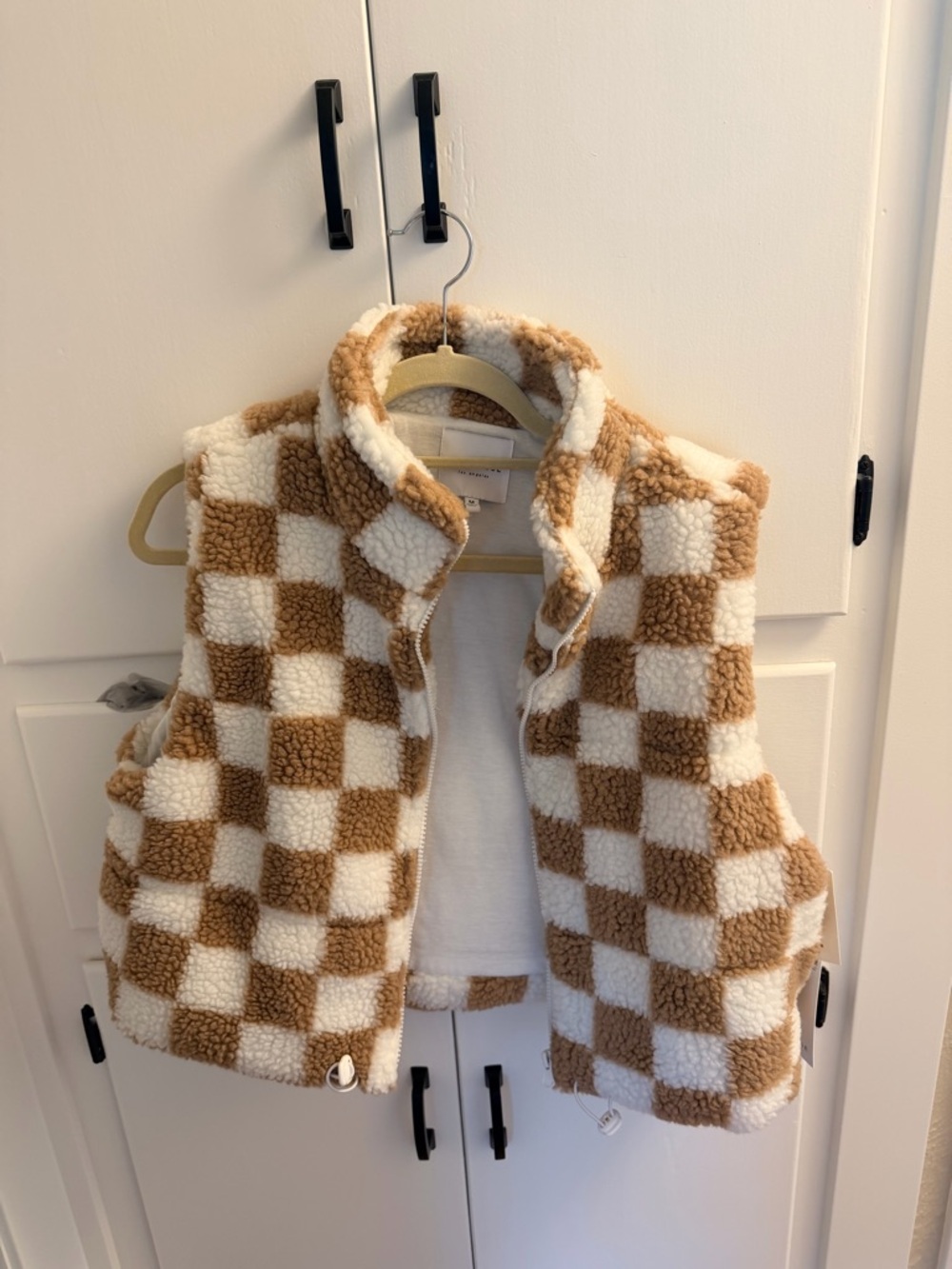 Wild Rose Checkered Sherpa Vest - Cream & Tan